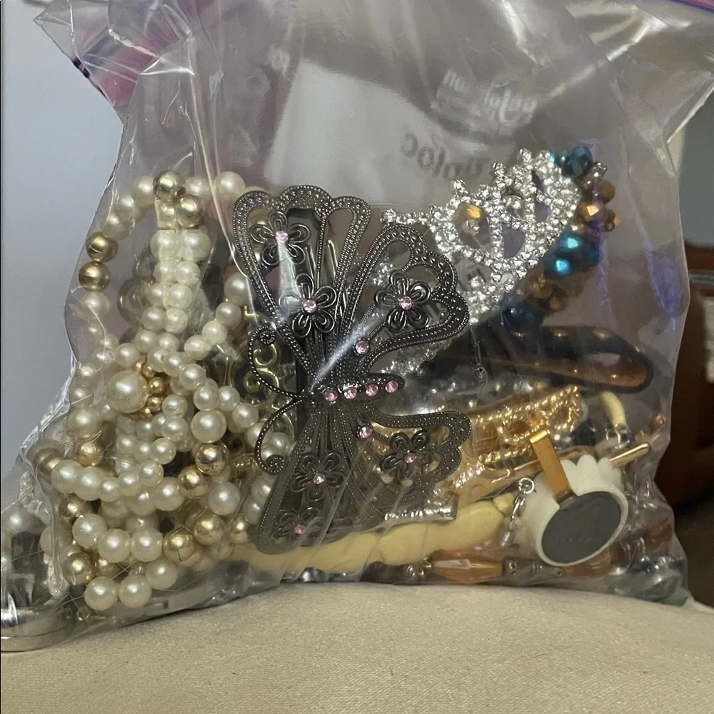 Vintage hair accessories grab bag